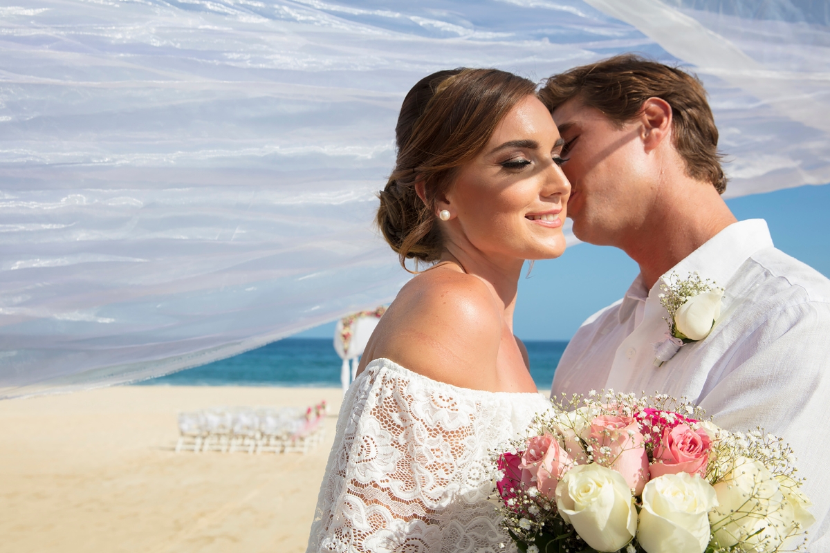 KRYSTALGRANDLOSCABOS_WEDDING_couple_2